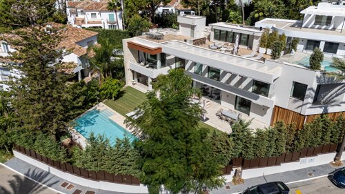 Villa Celeste - Luxury Beachside Home in Los Monteros