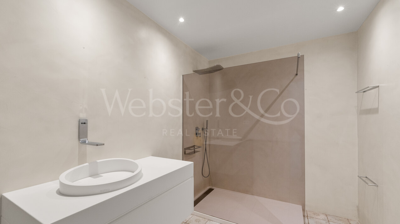 Apartment Azura - Beachfront Elegance, Los Monteros