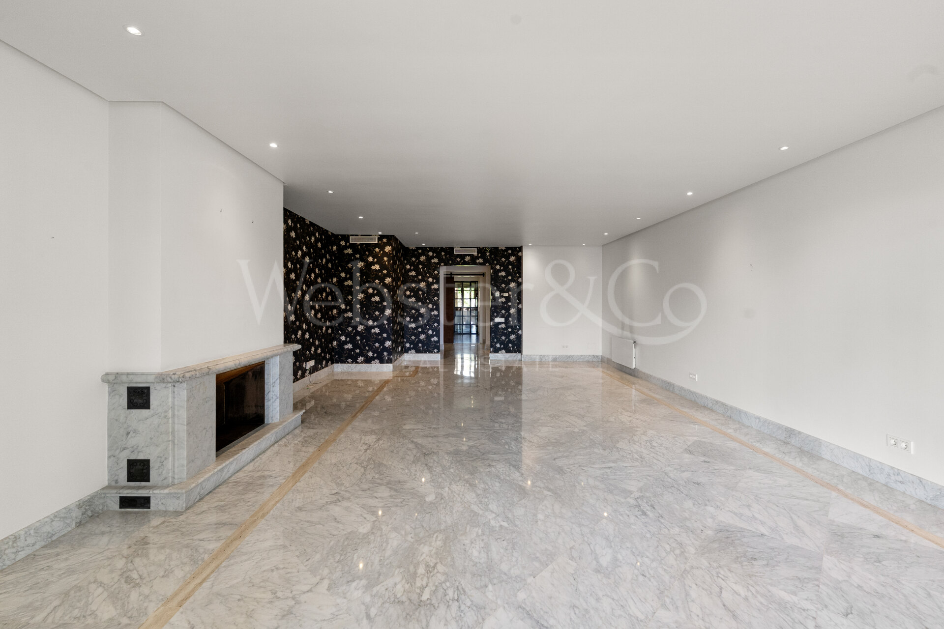 Apartment Azura - Beachfront Elegance, Los Monteros