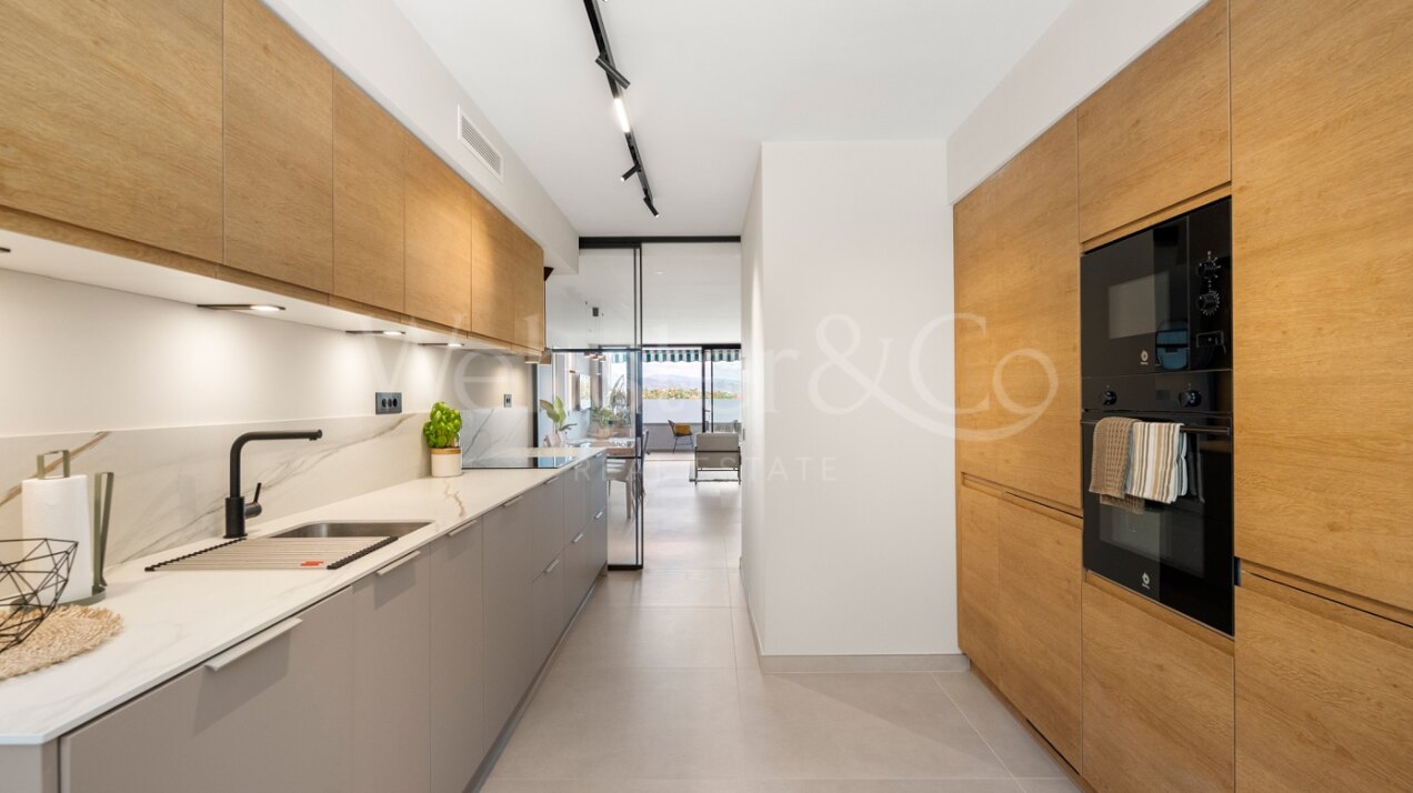 Apartment Odisea - Exquisite Renovation, Nueva Andalucía