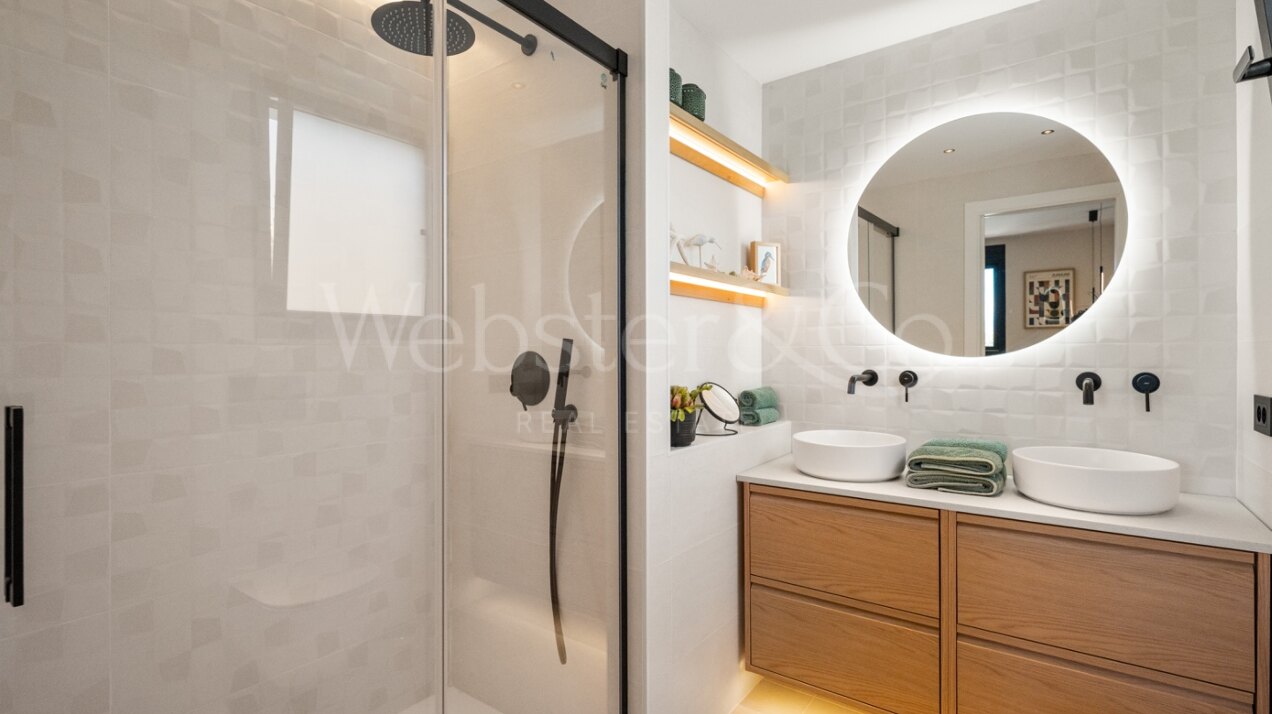 Apartment Odisea - Exquisite Renovation, Nueva Andalucía