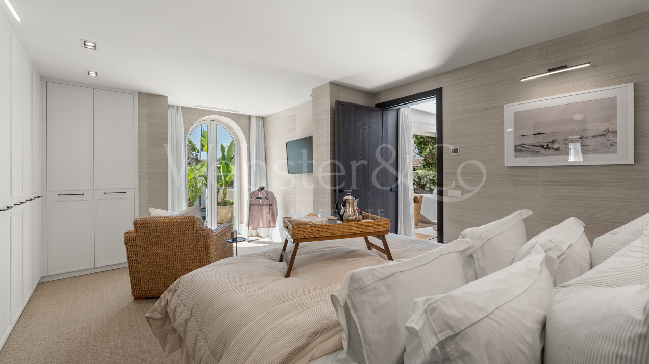 Acacia - Luxury Puente Romano Apartment