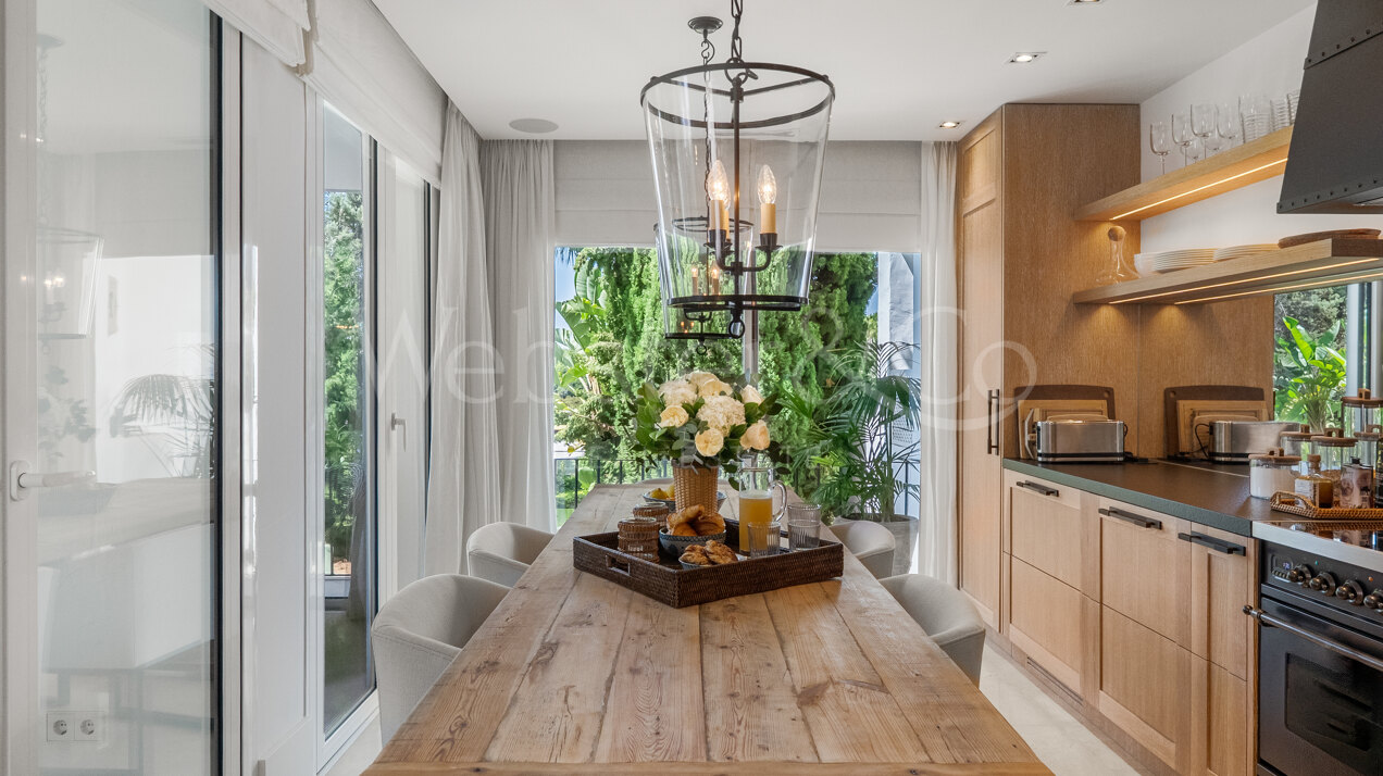Acacia - Luxury Puente Romano Apartment