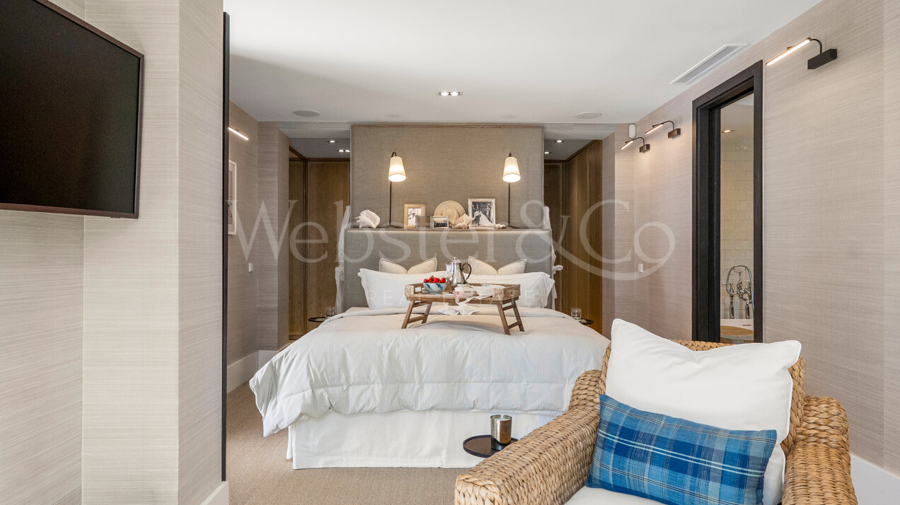 Acacia - Luxury Puente Romano Apartment