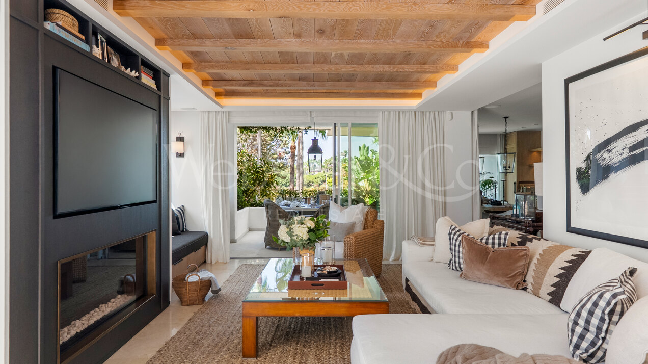 Acacia - Luxury Puente Romano Apartment