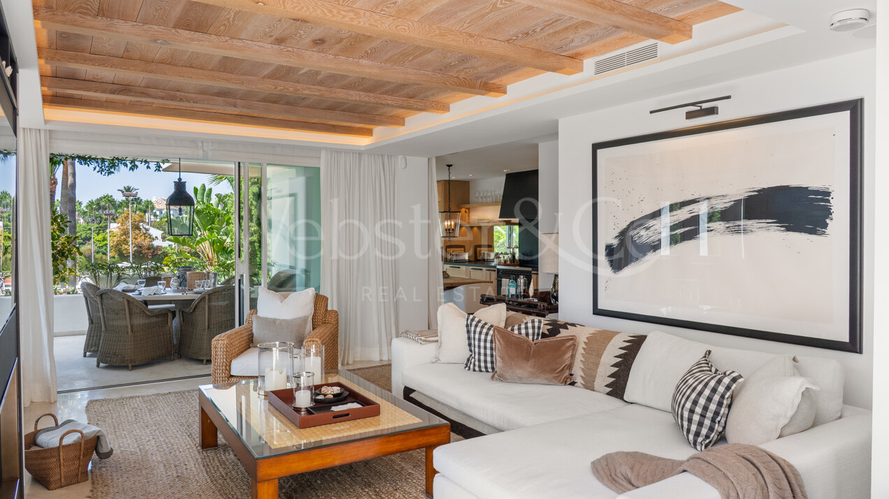 Acacia - Luxury Puente Romano Apartment