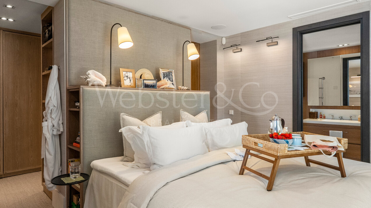 Acacia - Luxury Puente Romano Apartment