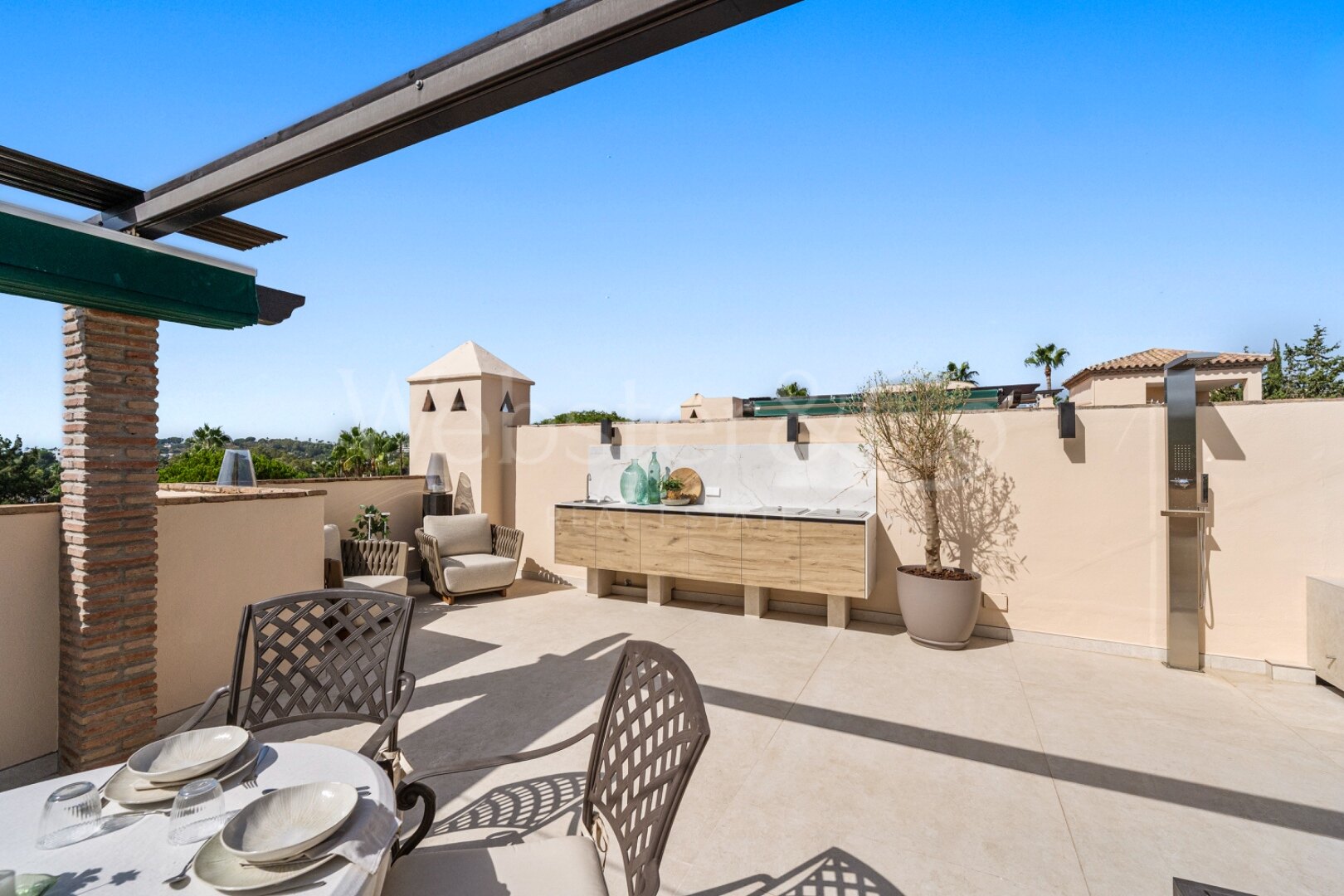 Penthouse Las Brisas – Elegante Dúplex, Nueva Andalucía