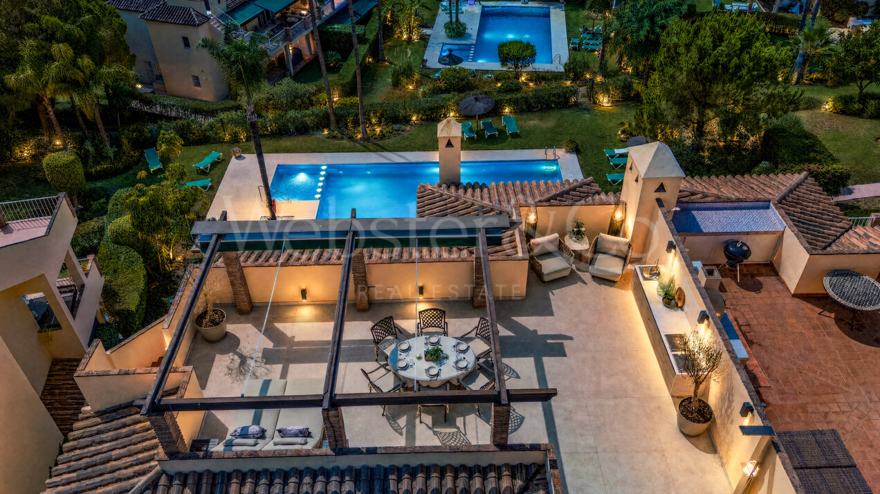 Penthouse Las Brisas – Elegante Dúplex, Nueva Andalucía