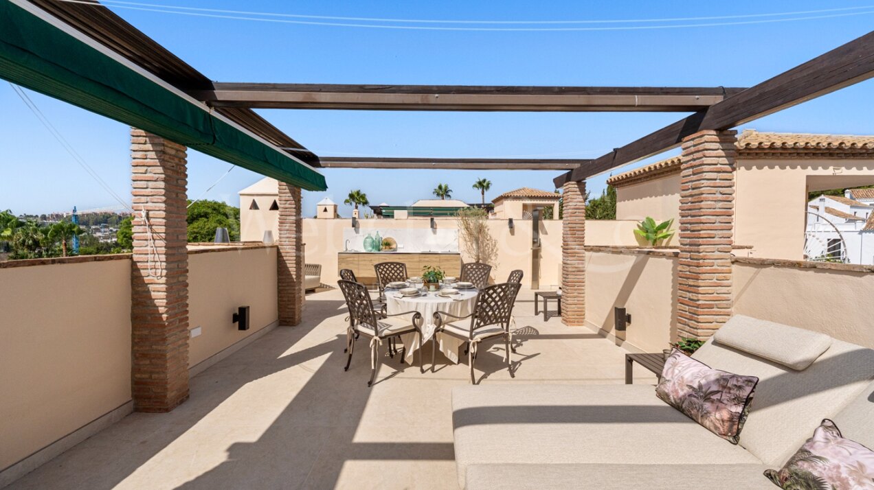 Penthouse Las Brisas – Elegante Dúplex, Nueva Andalucía