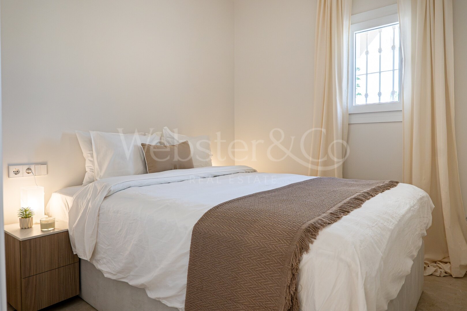 Penthouse Las Brisas – Elegante Dúplex, Nueva Andalucía