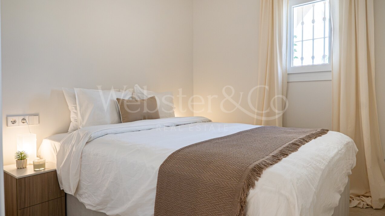 Penthouse Las Brisas – Elegante Dúplex, Nueva Andalucía