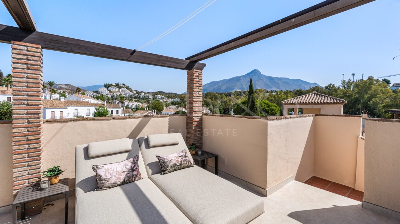 Penthouse Las Brisas – Elegante Dúplex, Nueva Andalucía