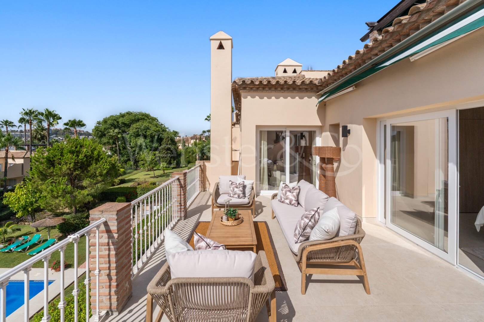 Penthouse Las Brisas – Elegante Dúplex, Nueva Andalucía