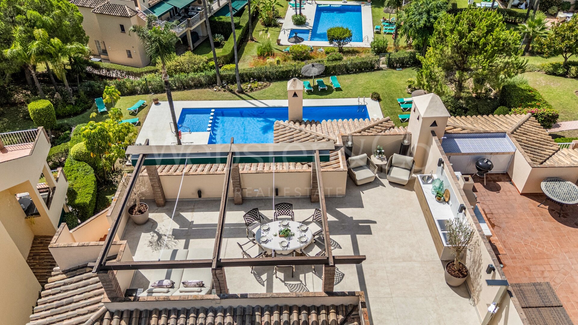 Penthouse Las Brisas – Elegante Dúplex, Nueva Andalucía