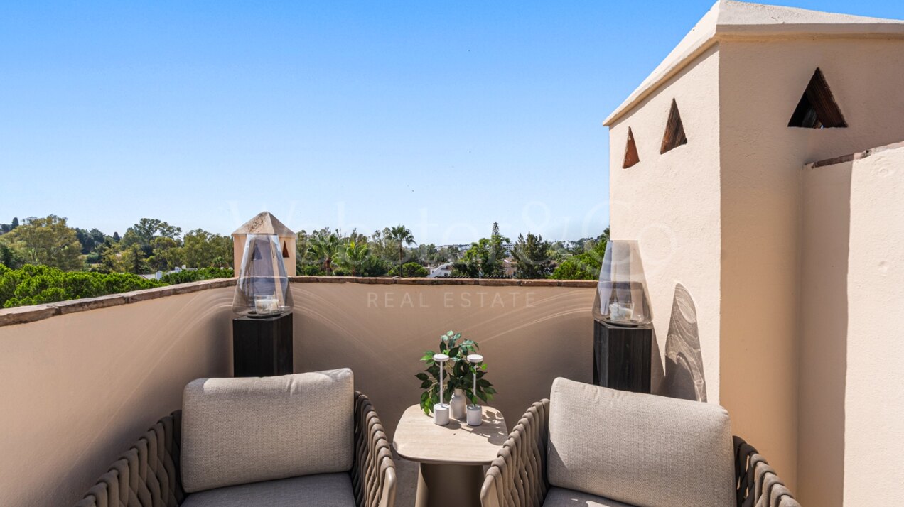 Penthouse Las Brisas – Elegante Dúplex, Nueva Andalucía