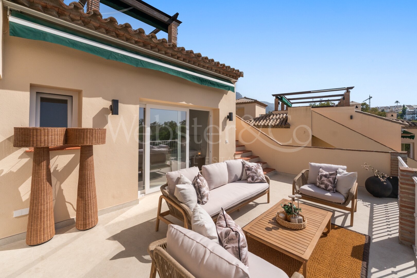 Penthouse Las Brisas – Elegante Dúplex, Nueva Andalucía