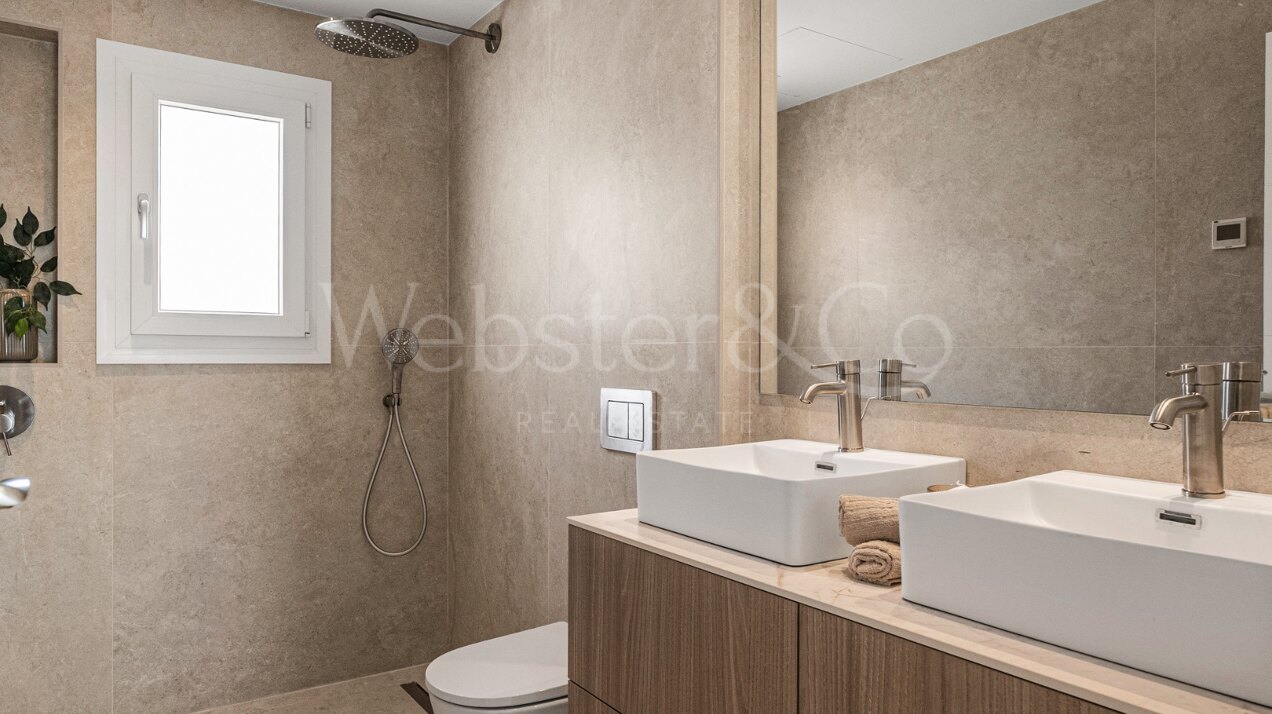 Penthouse Las Brisas – Elegante Dúplex, Nueva Andalucía