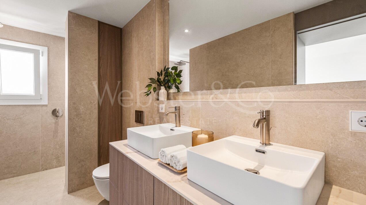 Penthouse Las Brisas – Elegante Dúplex, Nueva Andalucía