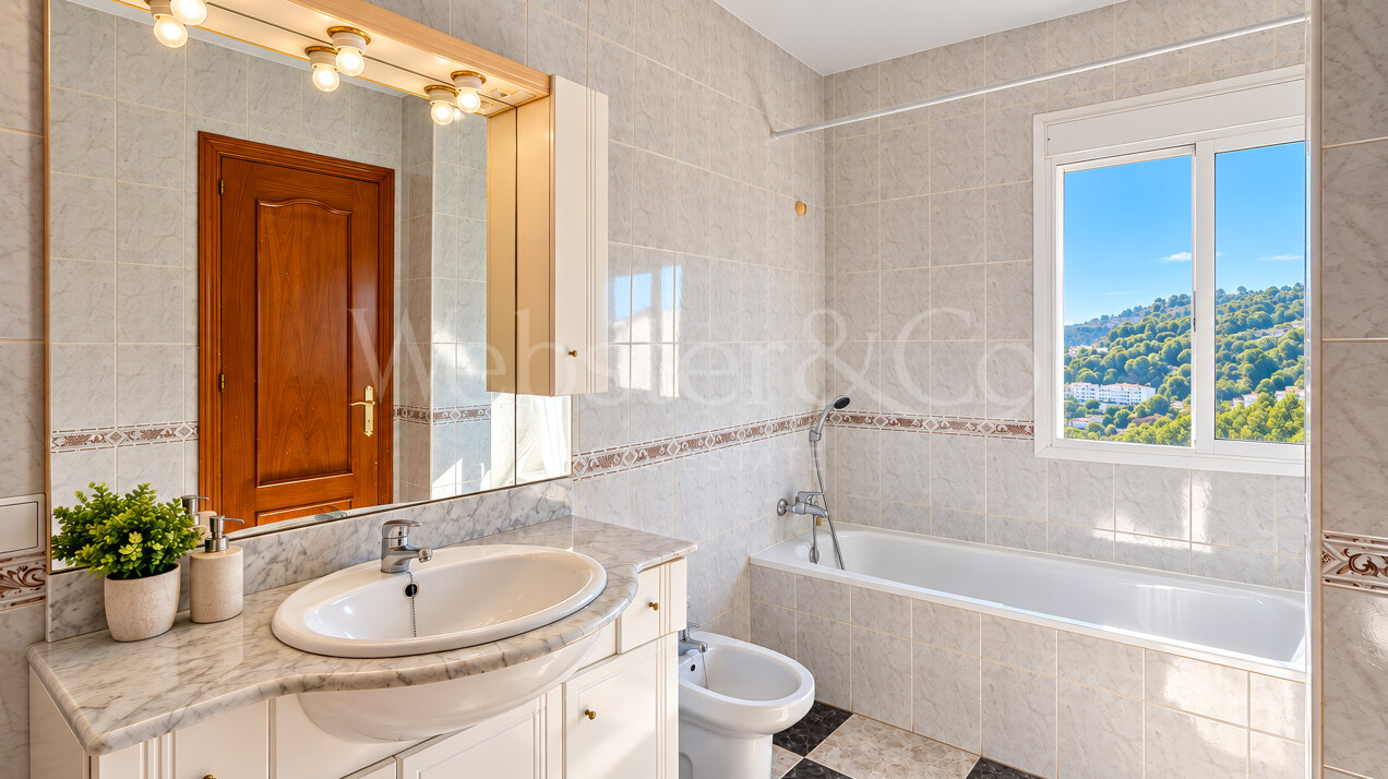 Mirador de Ojen - Townhouse with Panoramic Views