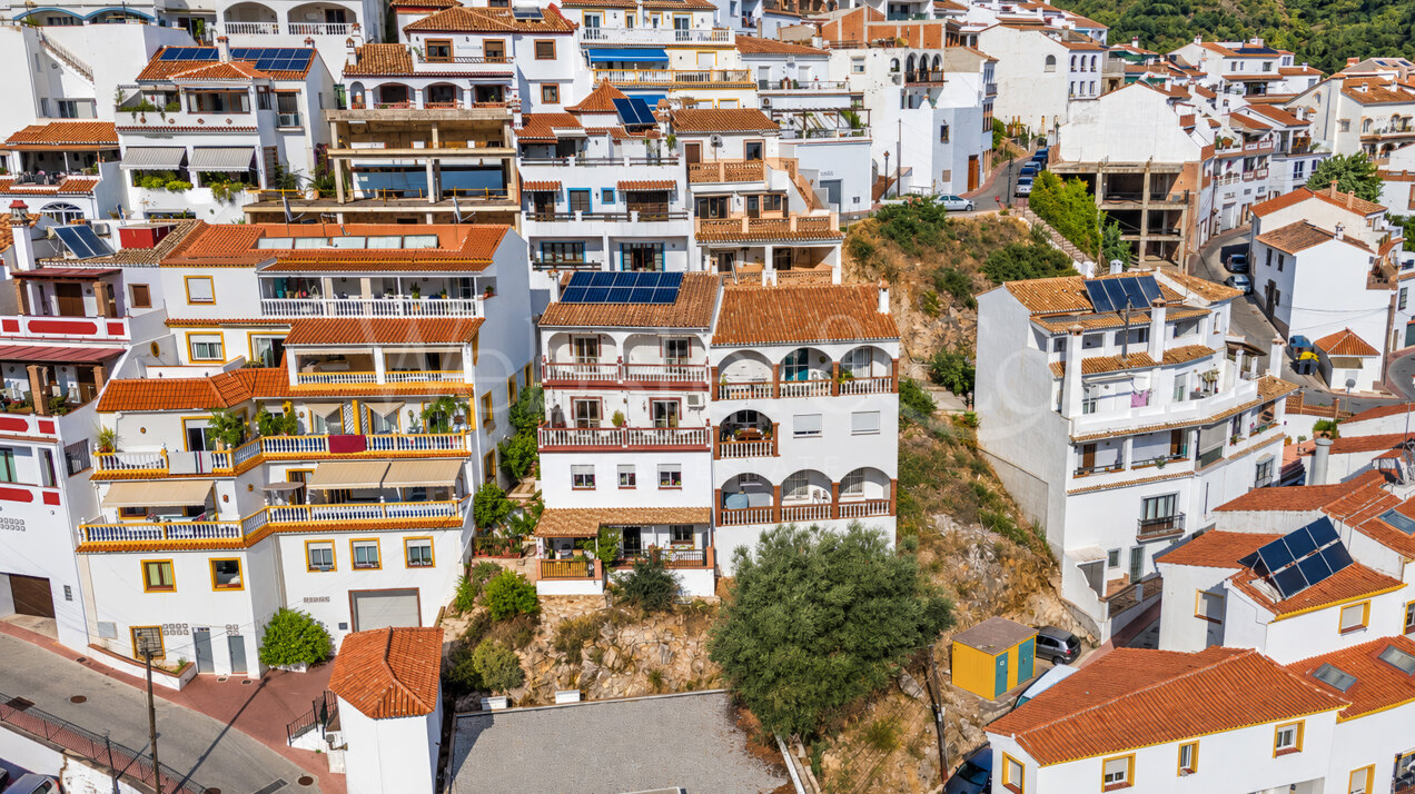 Mirador de Ojen - Townhouse with Panoramic Views