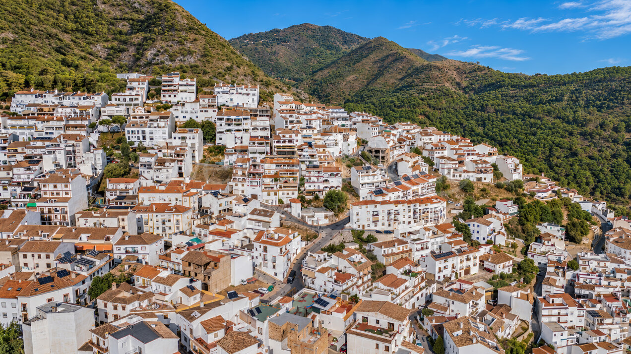 Mirador de Ojen - Townhouse with Panoramic Views
