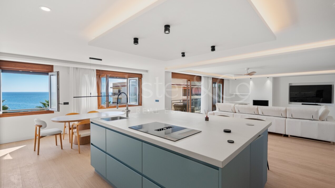Penthouse Solea - Beachfront Apartment in Estepona