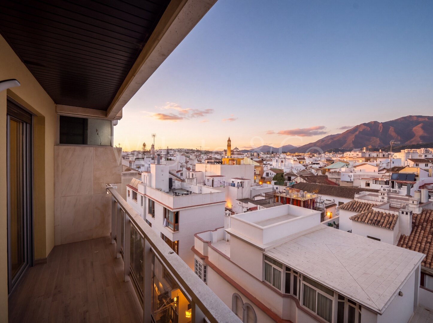 Penthouse Solea - Beachfront Apartment in Estepona