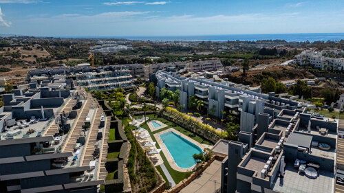 Property Highlights: - Modern Penthouse- 3 Bedrooms- 2 Bathrooms- South Facing- Private Terrace- Private Solarium- Open Plan Living- Communal Pool- Communal Gym- Close To Sea