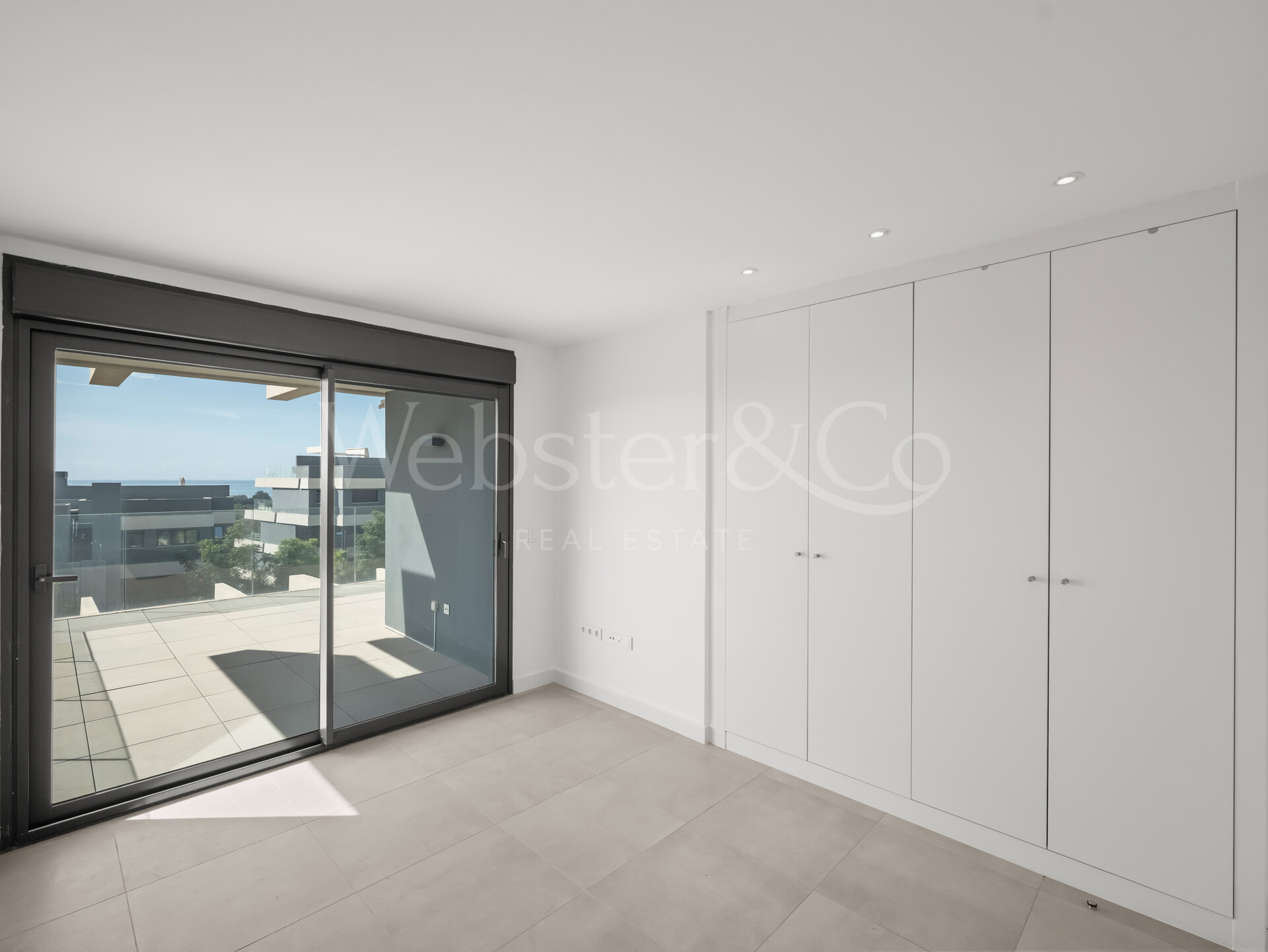 Penthouse Lumina - Modern Duplex in Estepona