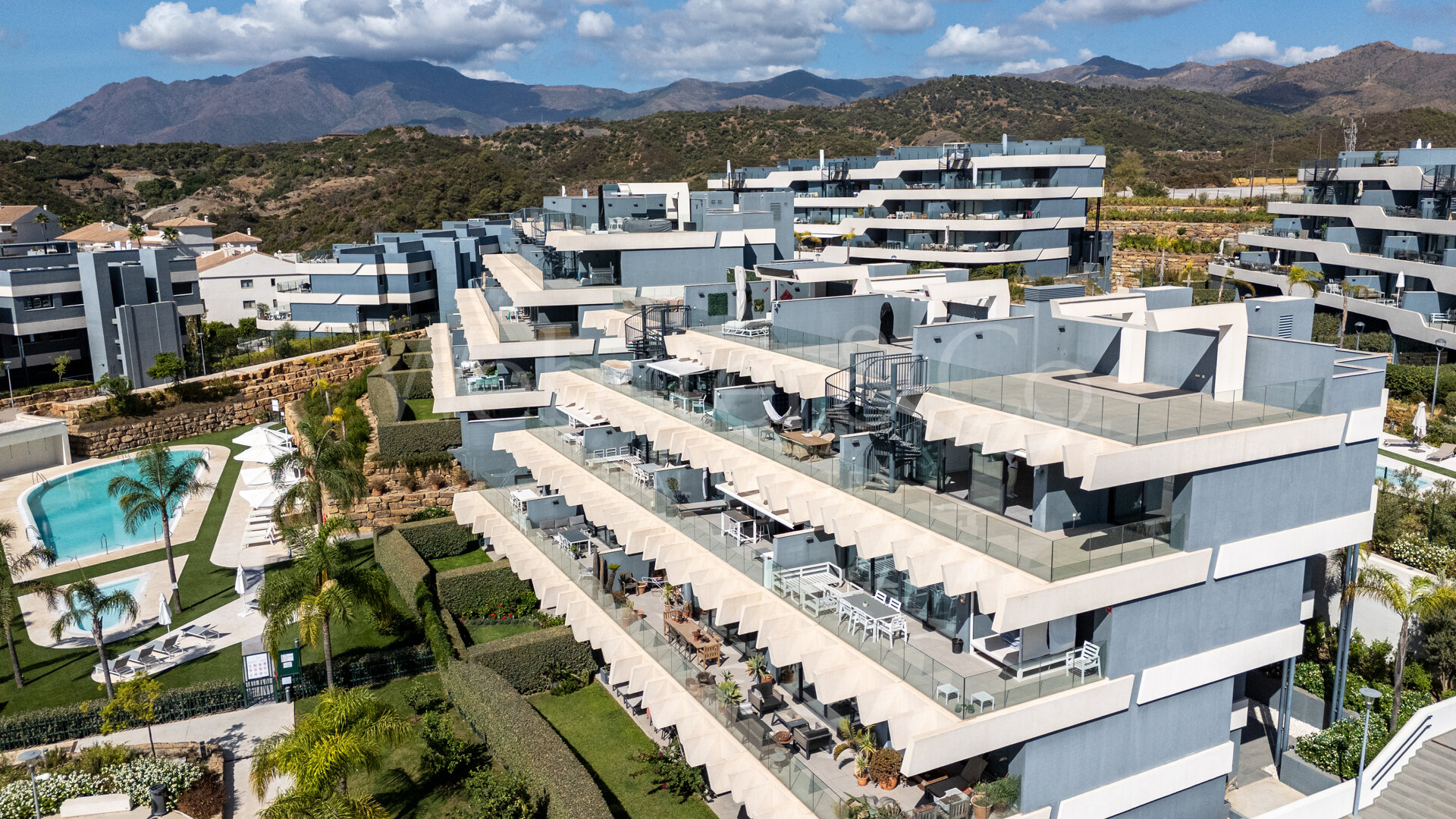 Penthouse Lumina - Modern Duplex in Estepona