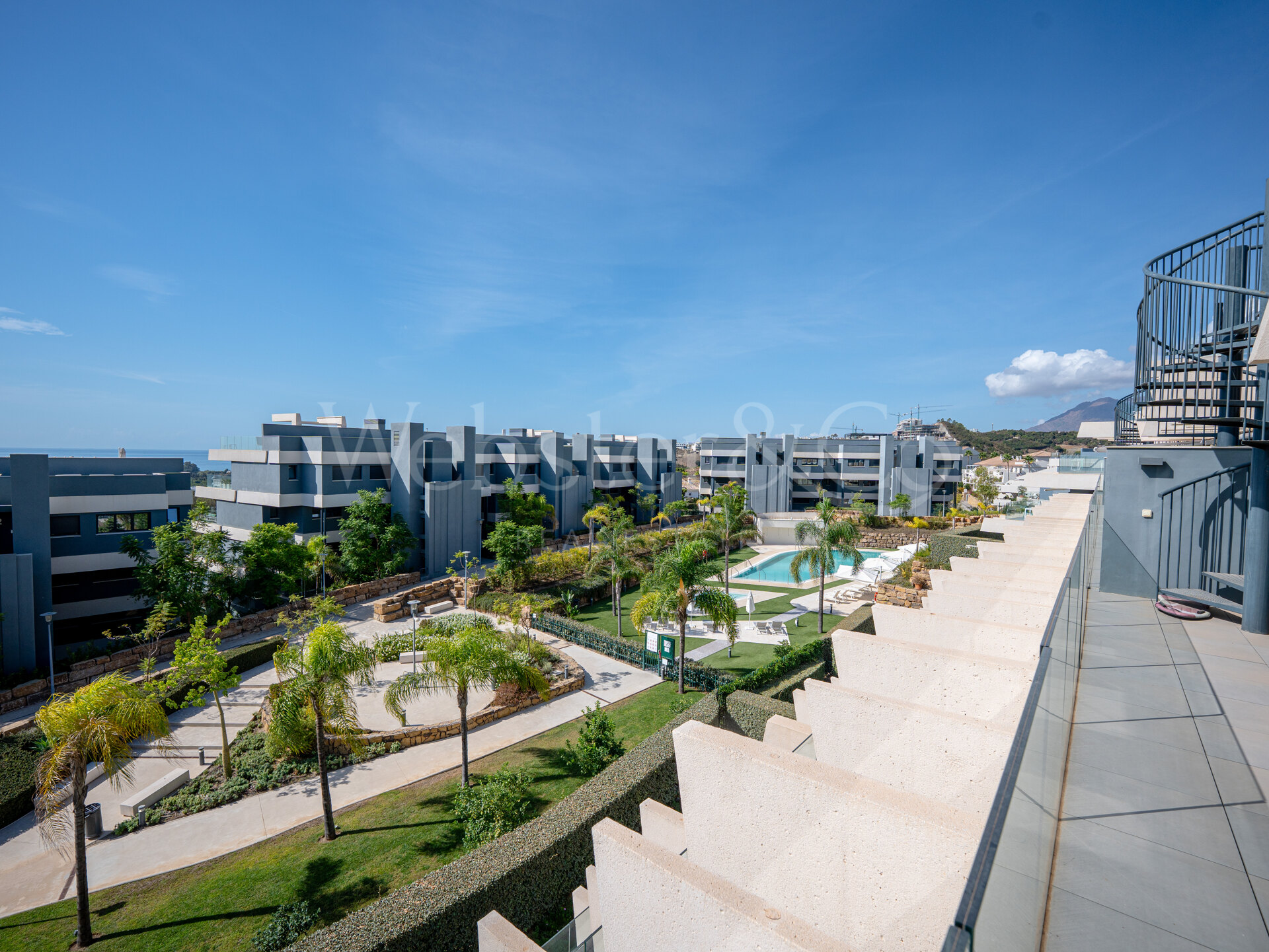 Penthouse Lumina - Modern Duplex in Estepona