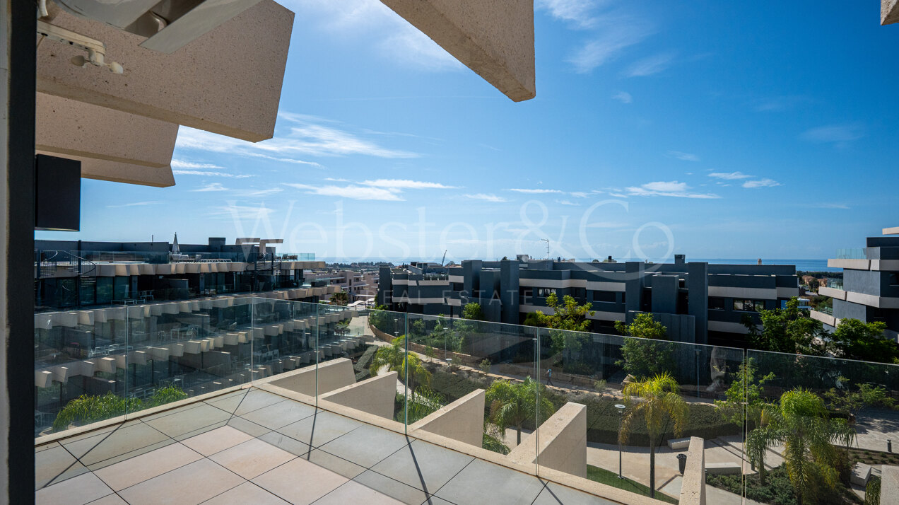 Penthouse Lumina - Modern Duplex in Estepona
