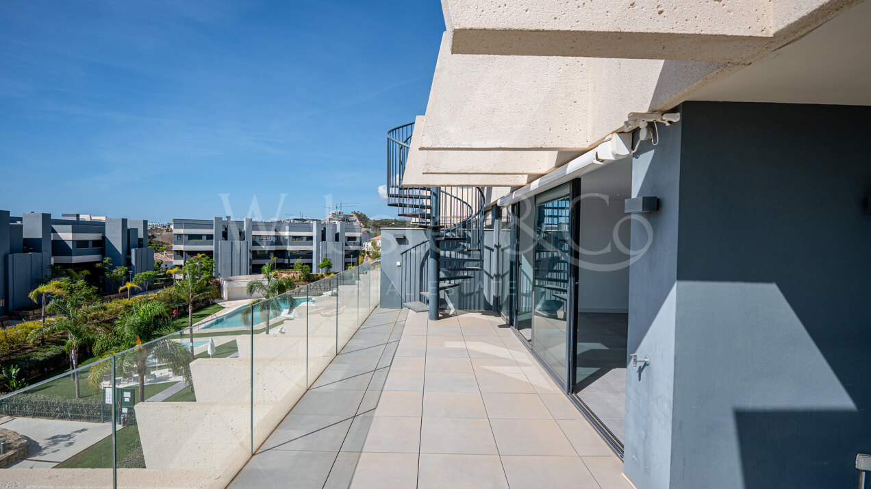 Penthouse Lumina - Modern Duplex in Estepona