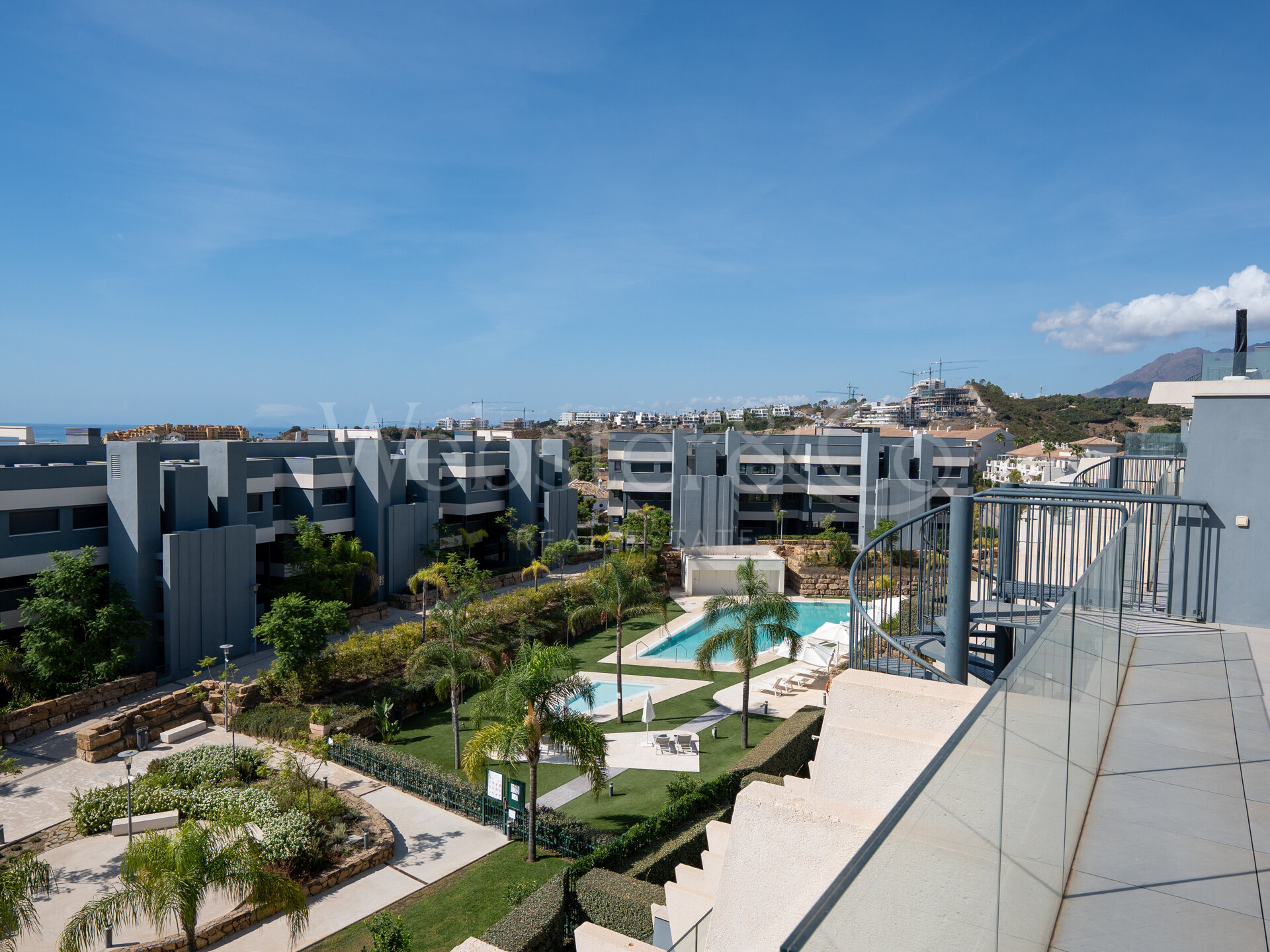 Penthouse Lumina - Modern Duplex in Estepona