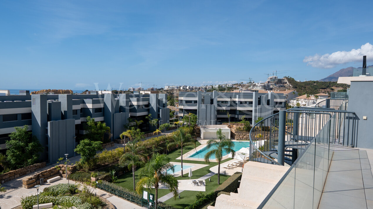 Penthouse Lumina - Modern Duplex in Estepona