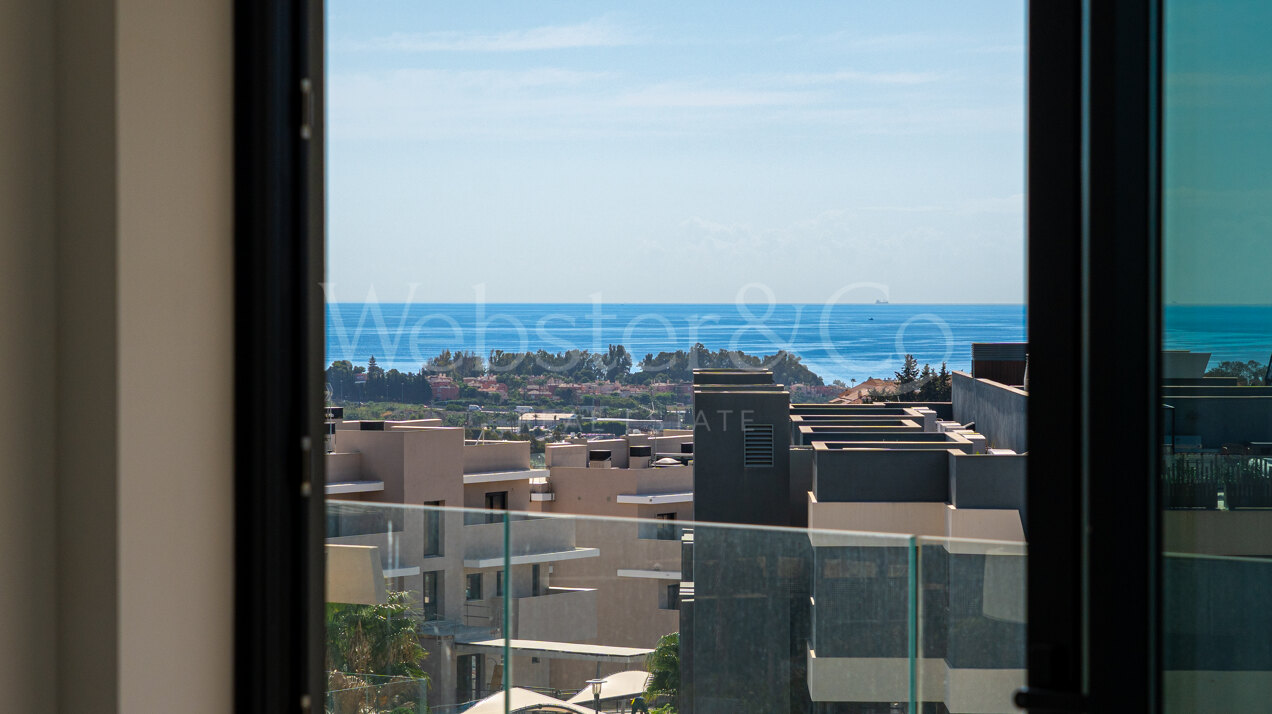 Penthouse Lumina - Modern Duplex in Estepona