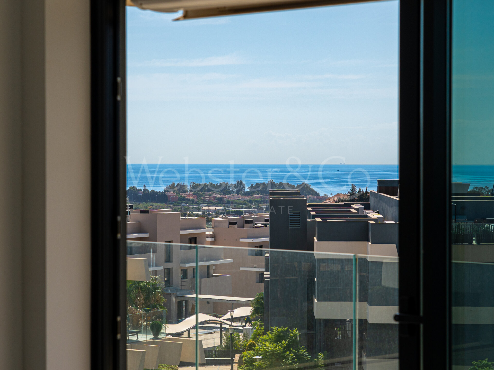 Penthouse Lumina - Modern Duplex in Estepona