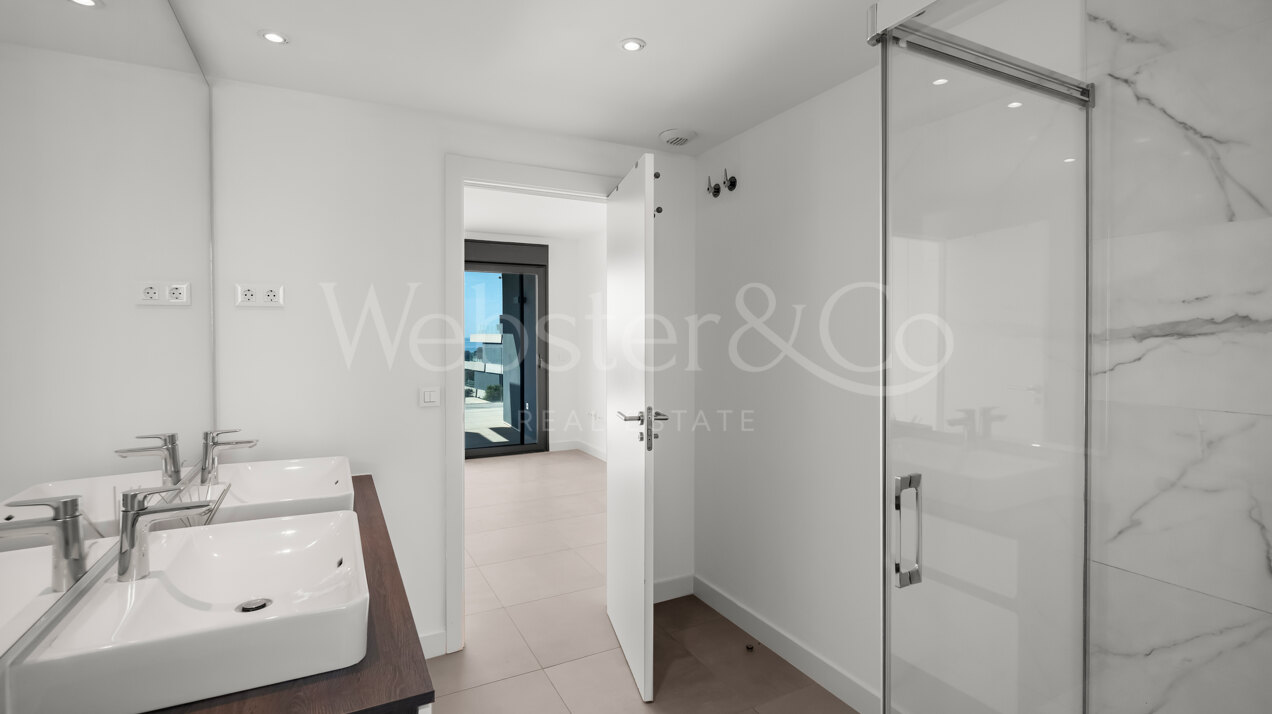 Penthouse Lumina - Modern Duplex in Estepona