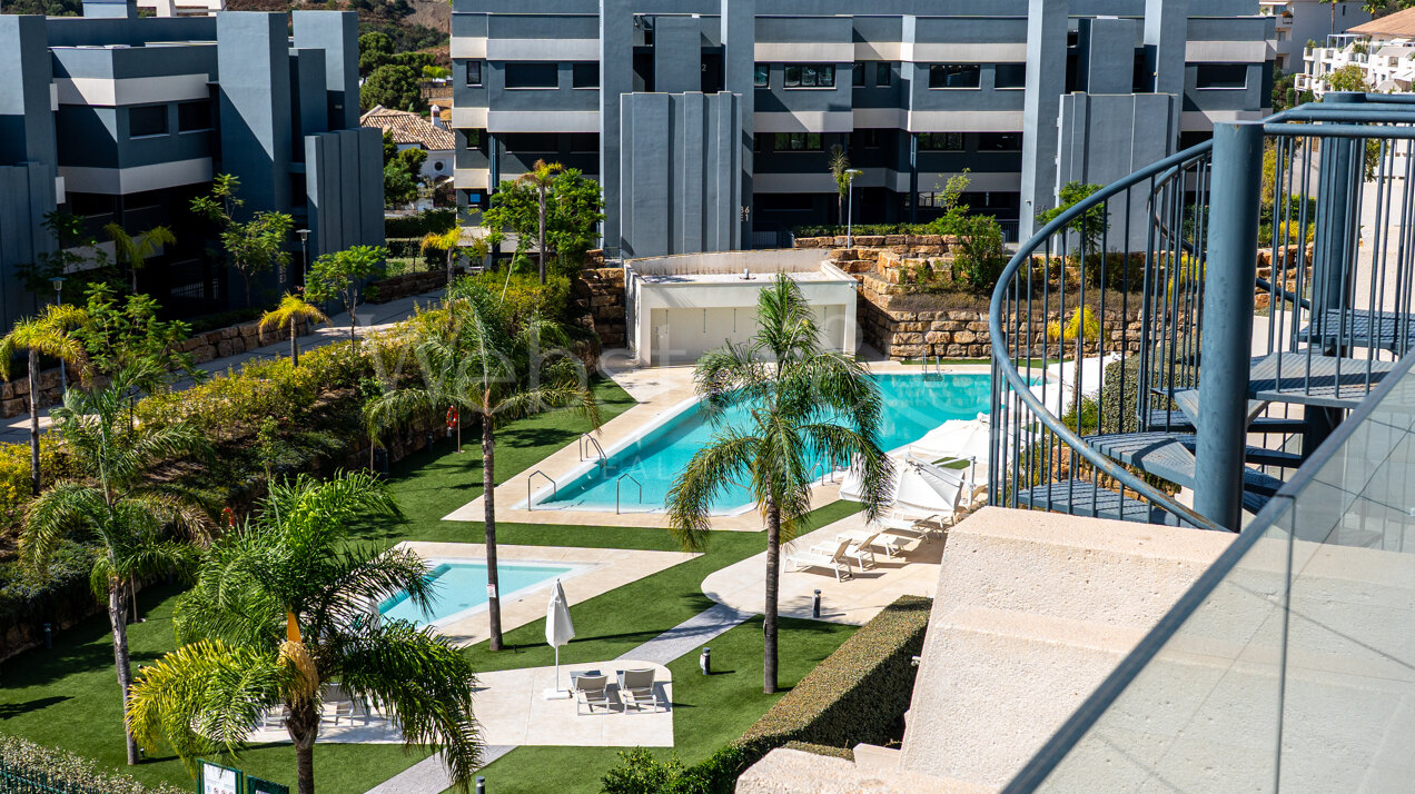 Penthouse Lumina - Modern Duplex in Estepona