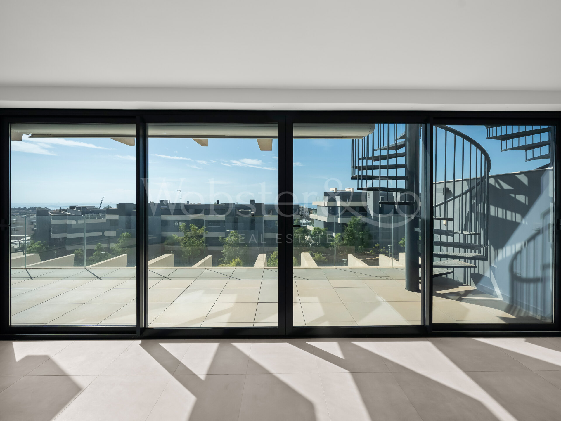 Penthouse Lumina - Modern Duplex in Estepona