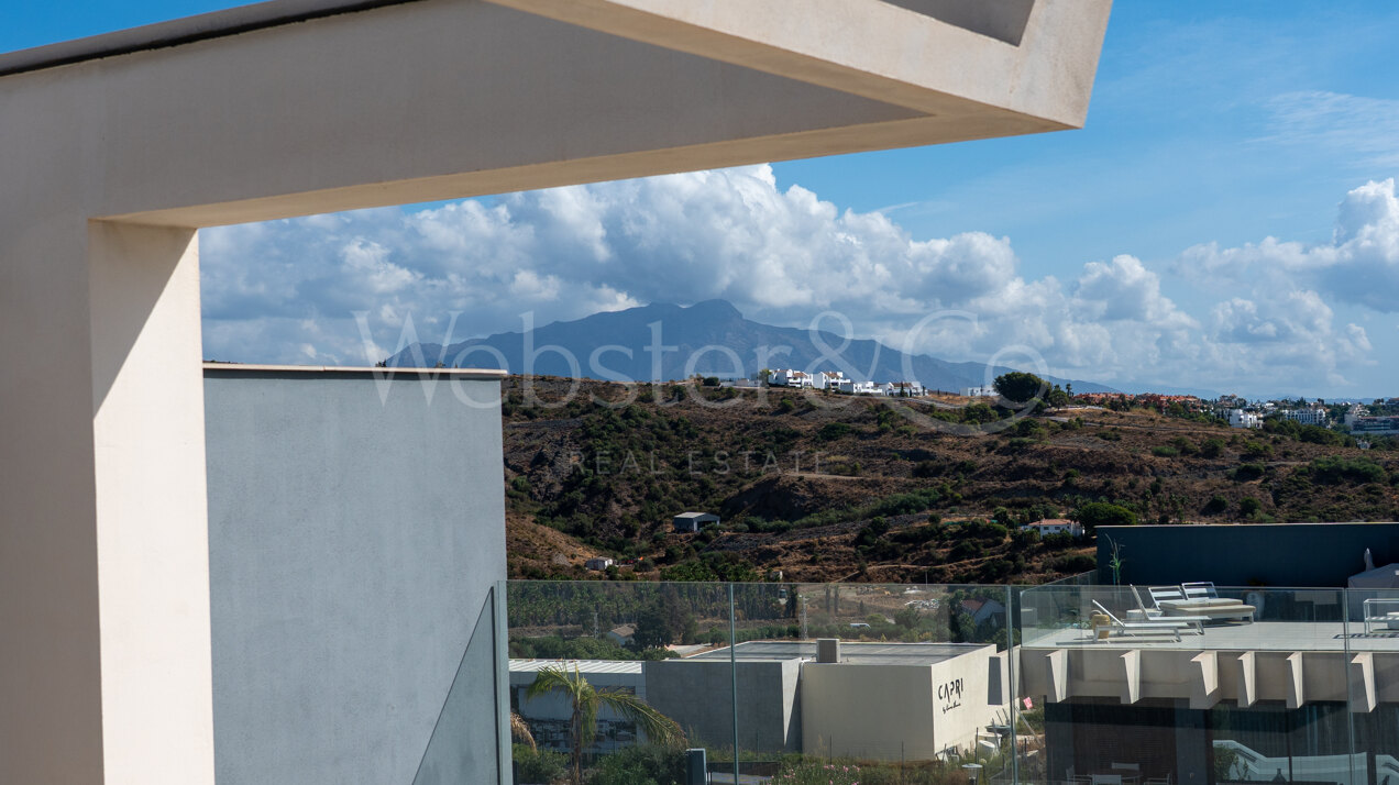 Penthouse Lumina - Modern Duplex in Estepona