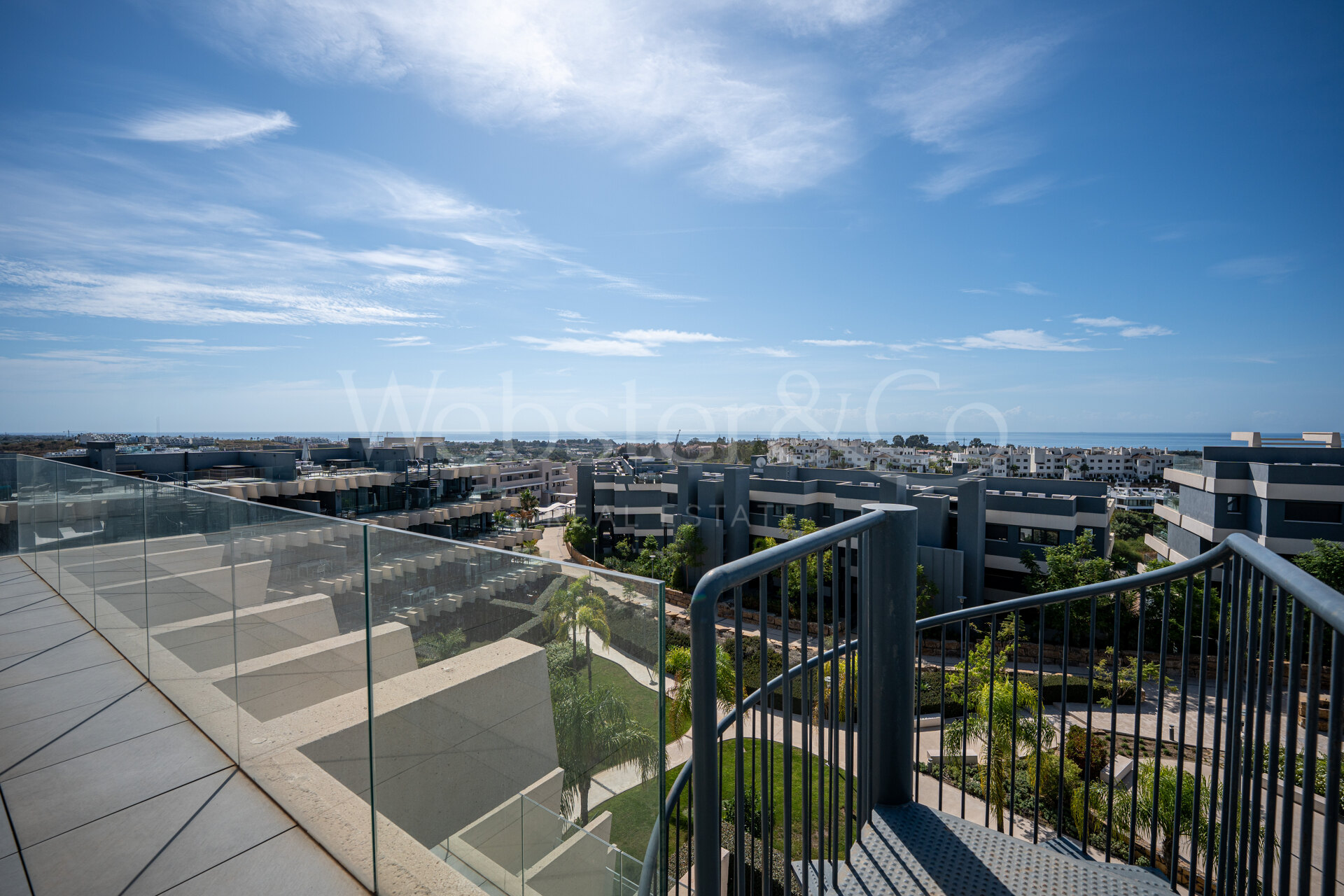 Penthouse Lumina - Modern Duplex in Estepona