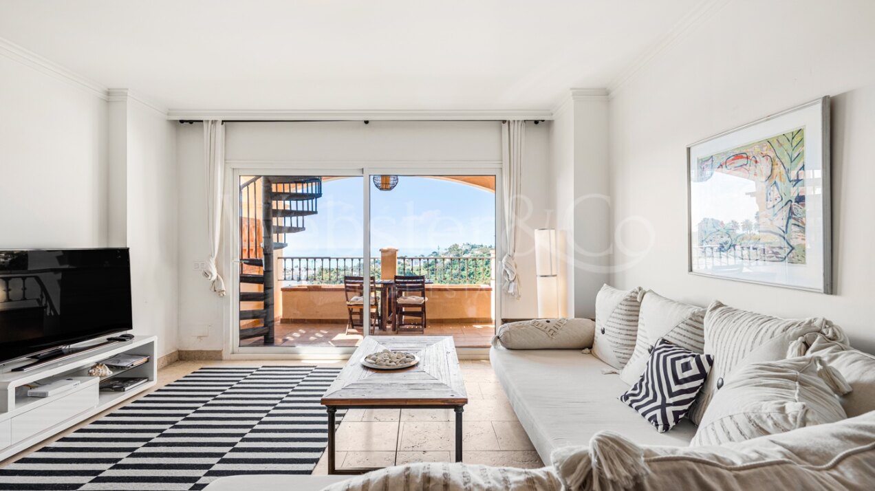 Penthouse Solara – Elegant Benalmádena Penthouse