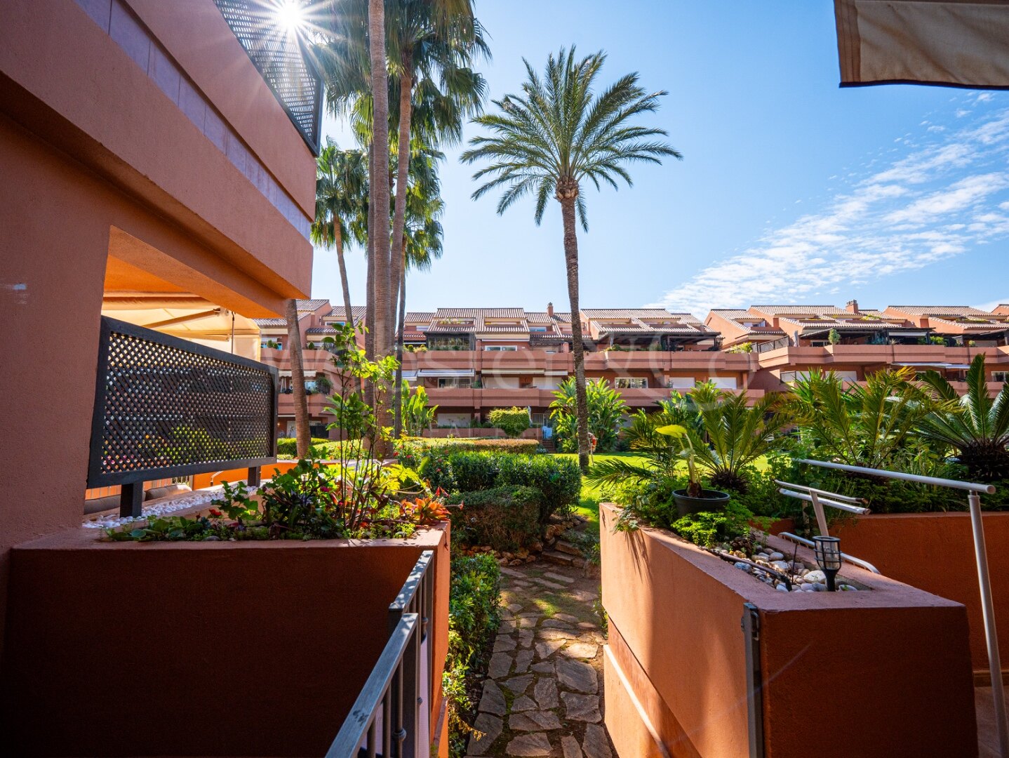 Apartment Lyra - Beachside Tranquility, Puerto Banús