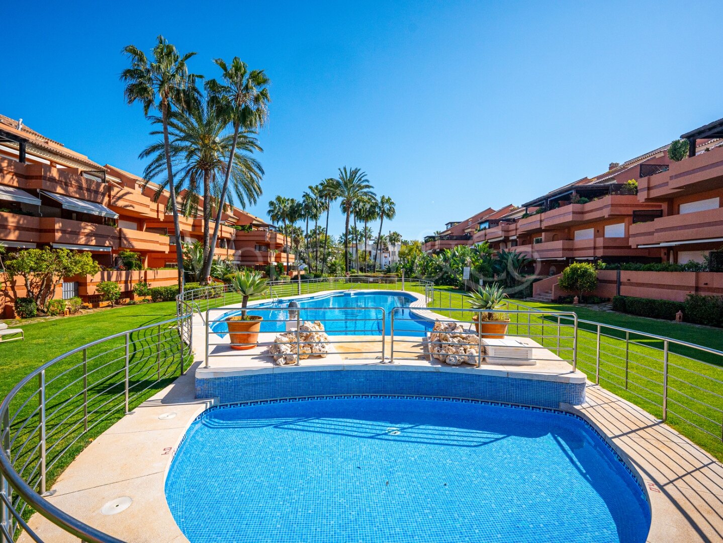 Apartment Lyra - Beachside Tranquility, Puerto Banús