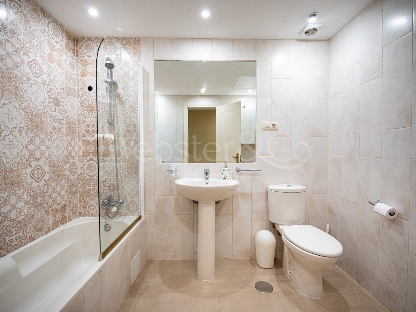 Apartment Lyra - Beachside Tranquility, Puerto Banús