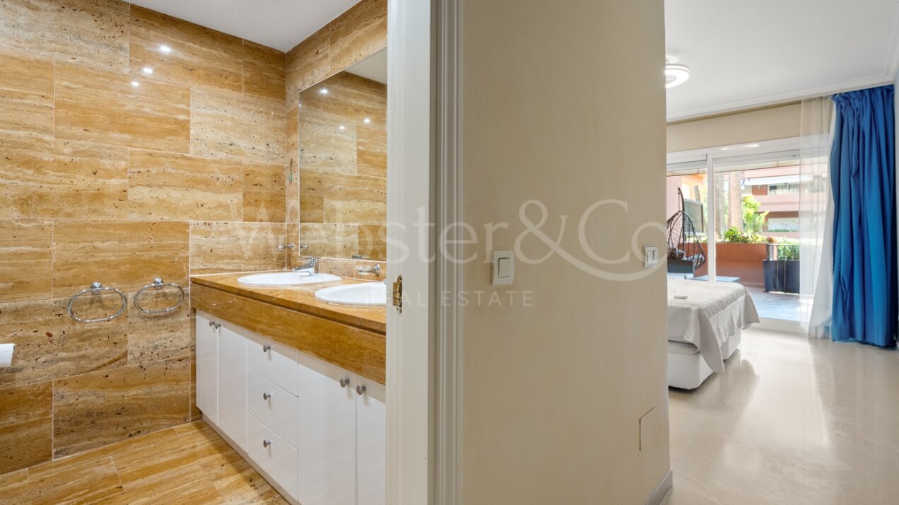 Apartment Lyra - Beachside Tranquility, Puerto Banús