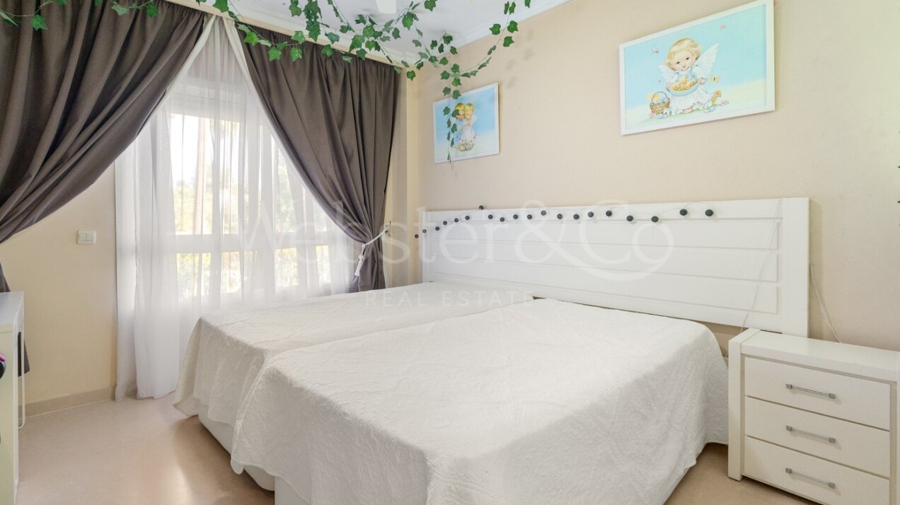 Apartment Lyra - Beachside Tranquility, Puerto Banús