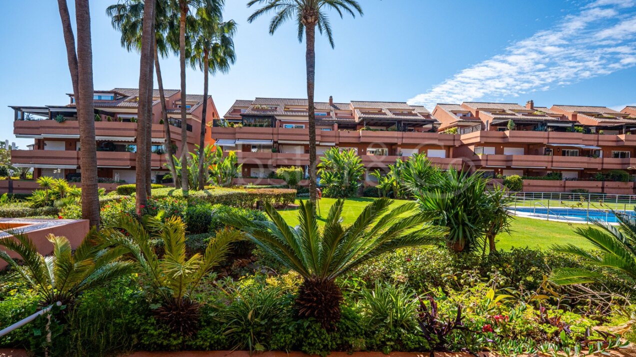 Apartment Lyra - Beachside Tranquility, Puerto Banús